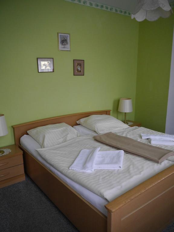 Hotel Zur Sonne Cottbus Room photo